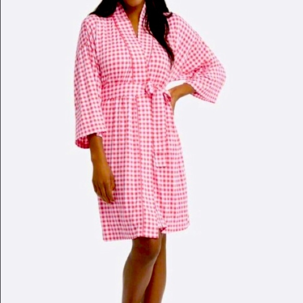 Draper James PLUS size Louise robe in raspberry gingham. Size 2X. Belted Kimono